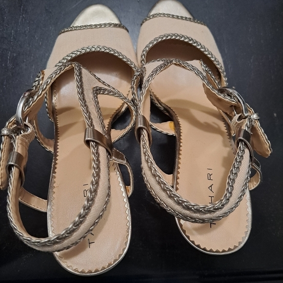 Tahari Lima Sling Back Heeled Sandals   Size 10M - Picture 4 of 14